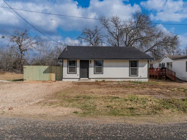 1214 Hough, Adkins, TX 78101