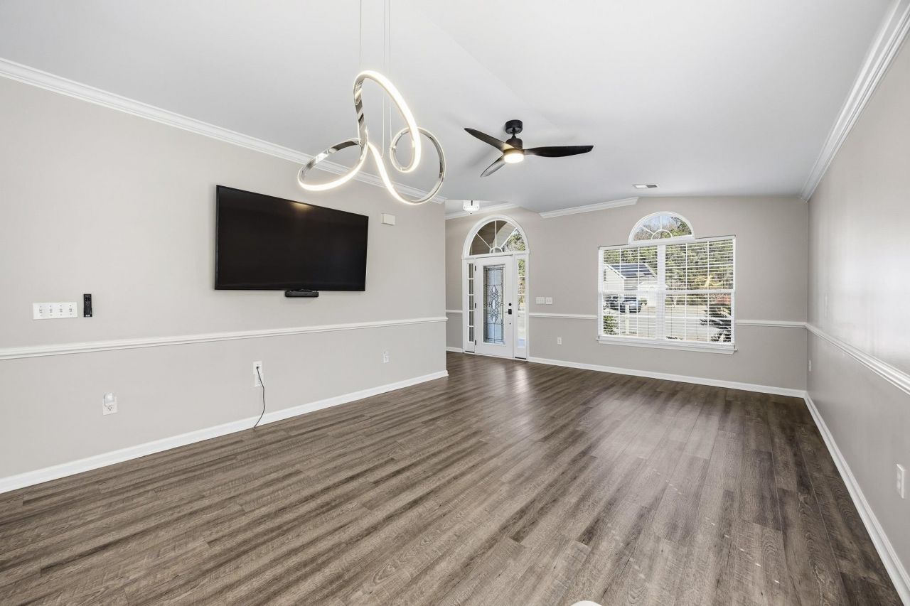 2783 Coopers Ct. Photo 5