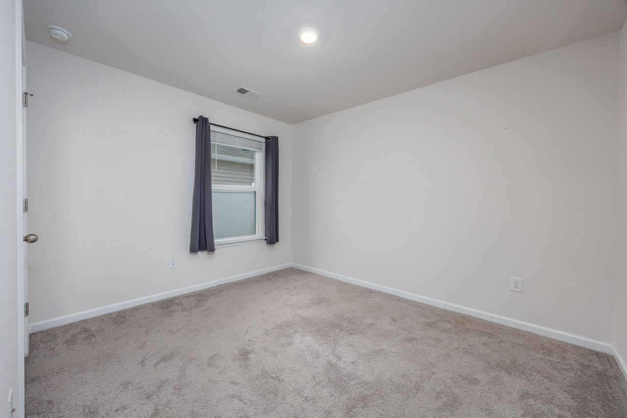 884 Freestyle Ct. Photo 25