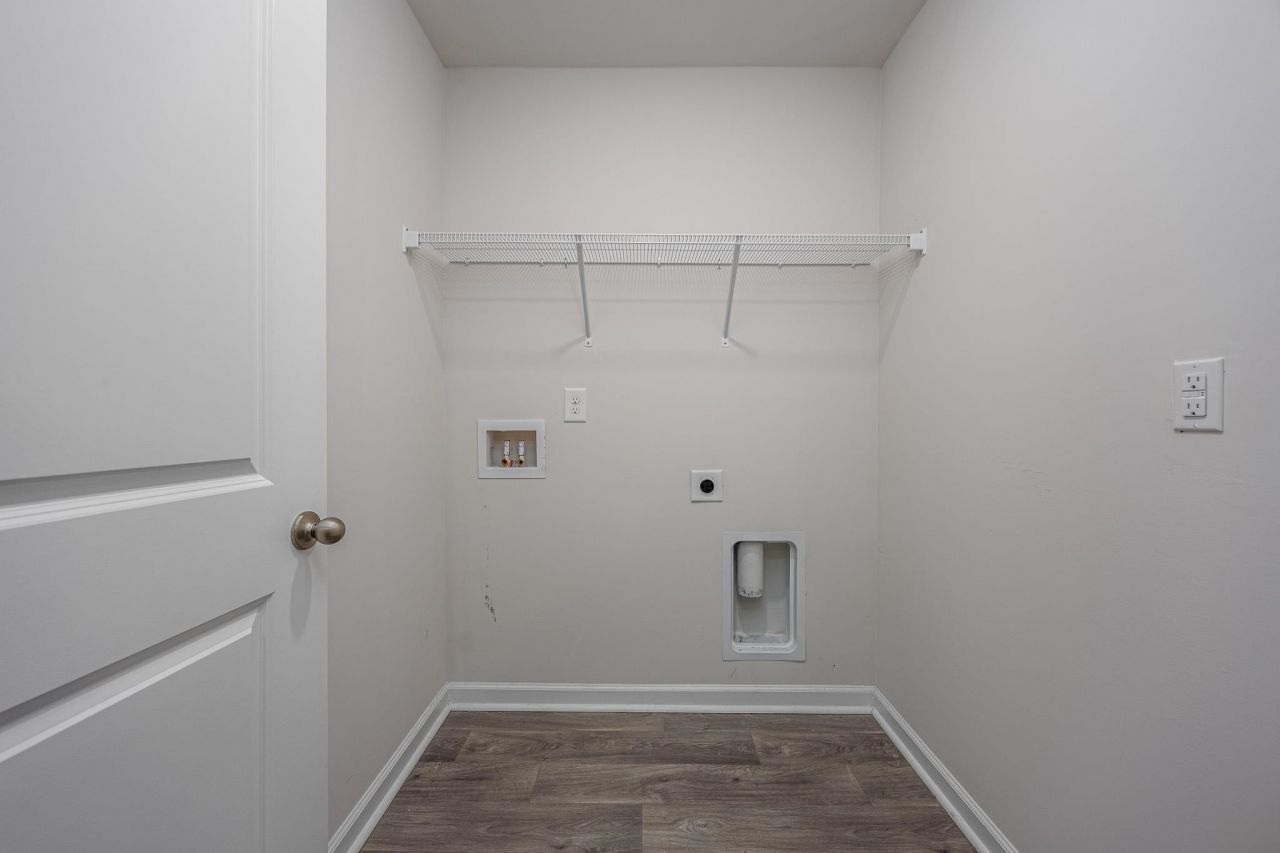 884 Freestyle Ct. Photo 27