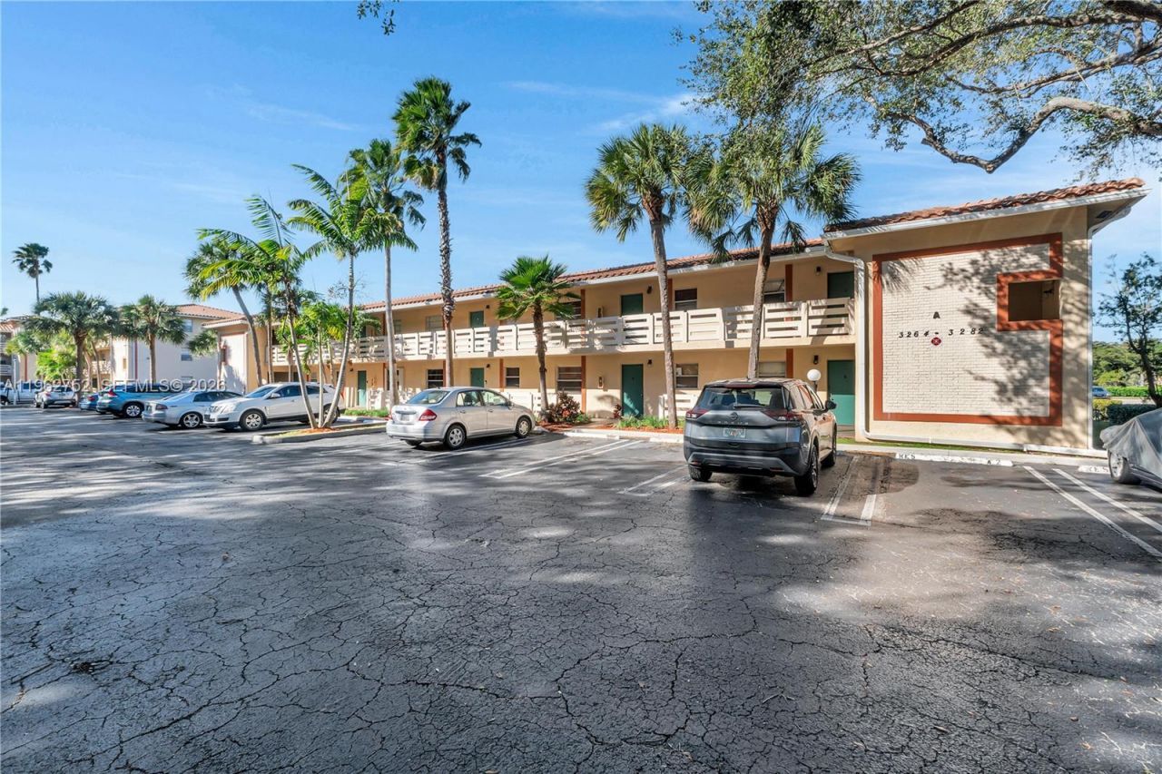 3282 NW 103rd Ter, Unit 205-A, Coral Springs, FL 33065 Photo