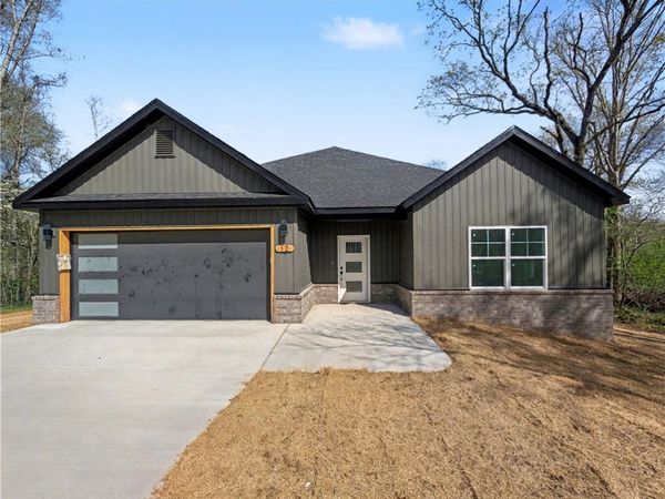 12 Aycock Lane, Bella Vista, AR 72715