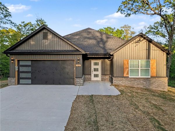 12 Aycock Lane, Bella Vista, AR 72715