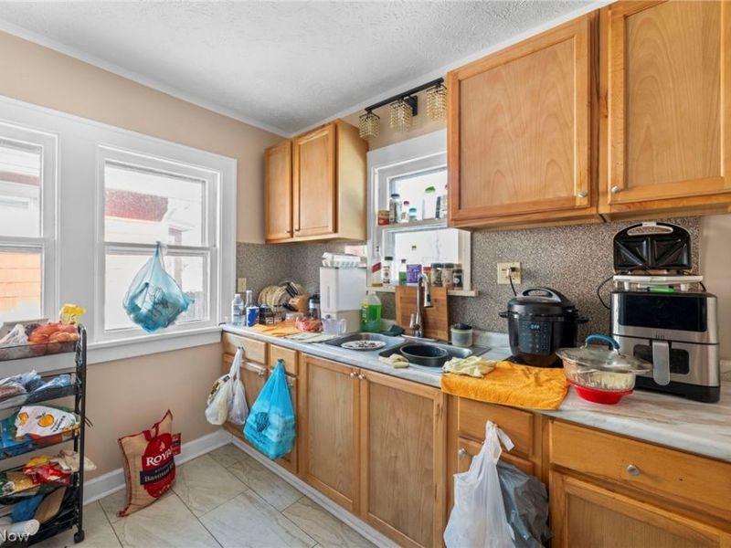 3997 W 22nd Street, Cleveland, OH 44109 Photo 15