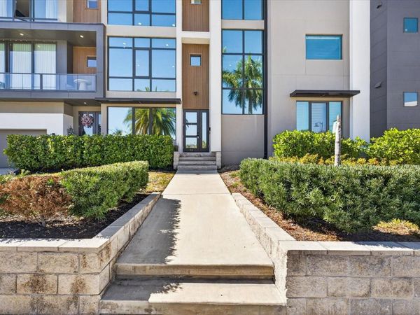 94 W DAVIS BOULEVARD, TAMPA, FL 33606