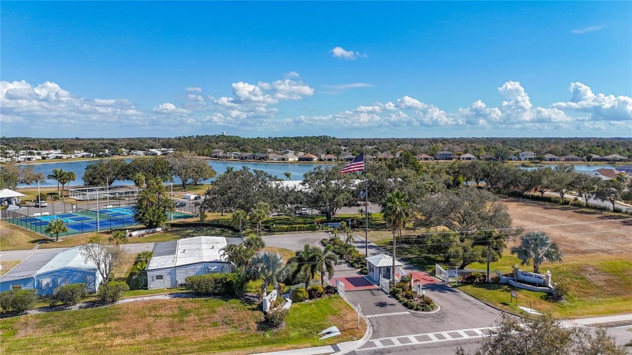 8430 Imperial Lake Circle, Palmetto, FL 34221 Photo