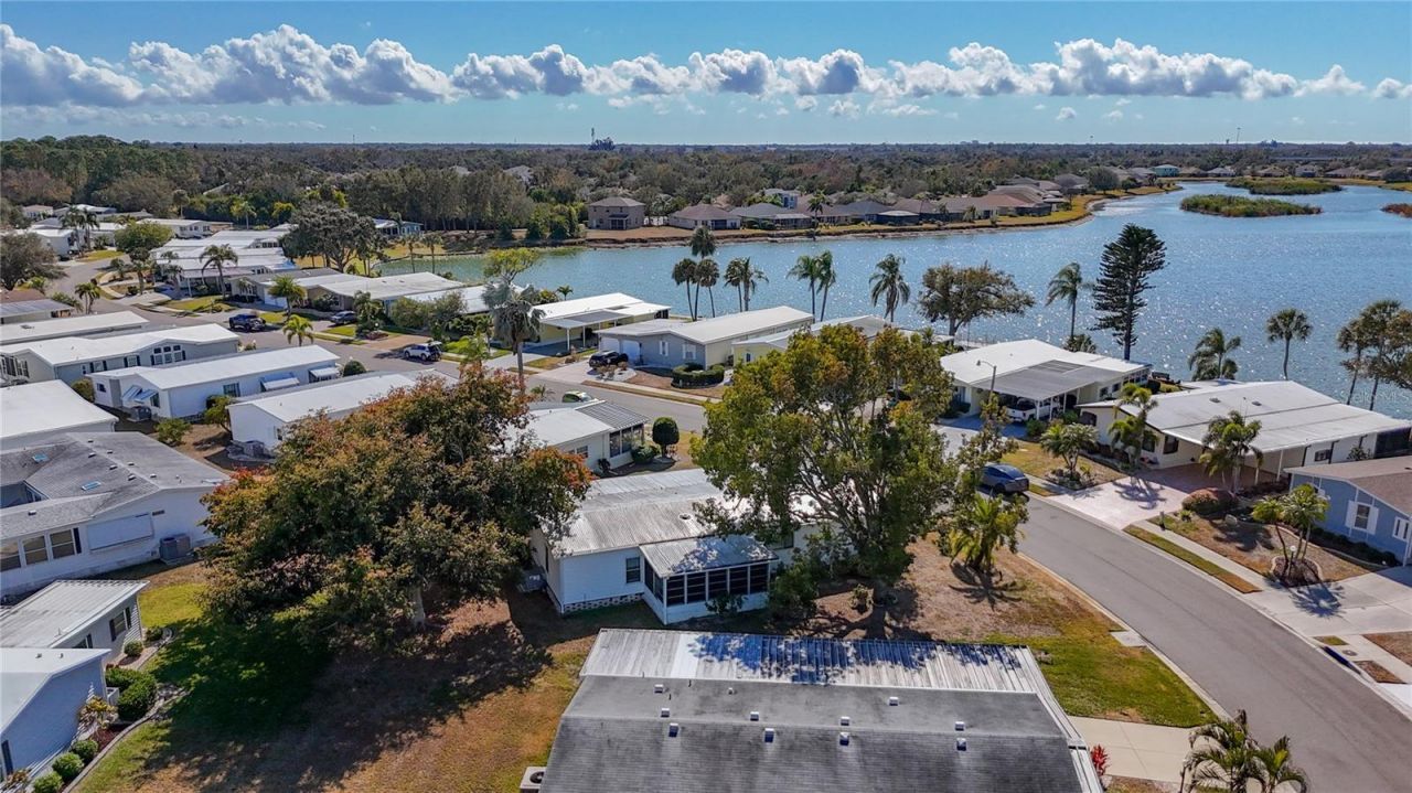 8430 Imperial Lake Circle, Palmetto, FL 34221 Photo