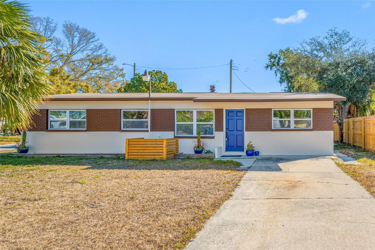 4931 Halifax Drive, Tampa, FL 33615 Main Photo