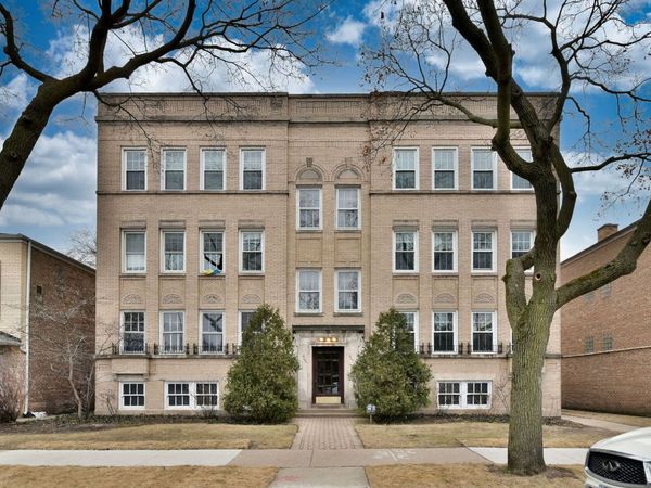 407 Custer Avenue, Unit 3S, Evanston, IL 60202