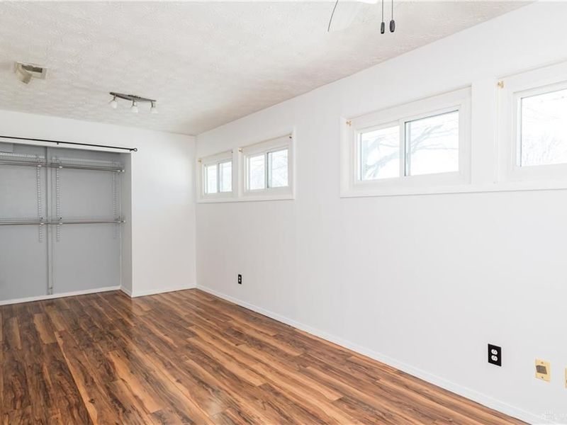 287 N American Boulevard, Vandalia, OH 45377 Photo 20