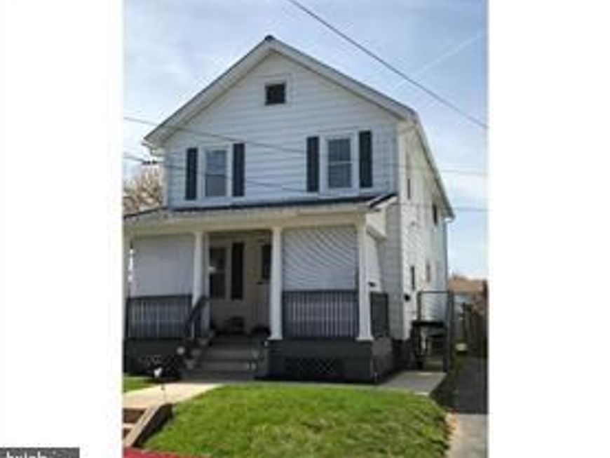 30 W Roland Road, Brookhaven, PA 19015 Main Photo