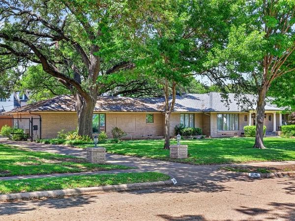 7141 Twin Tree Lane, Dallas, TX 75214