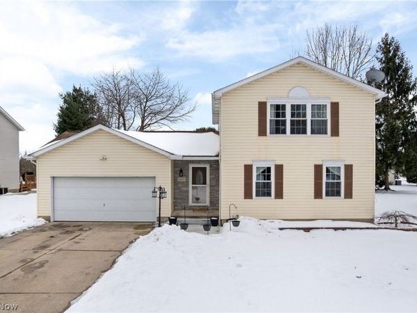 695 Hillcrest Drive, Wadsworth, OH 44281