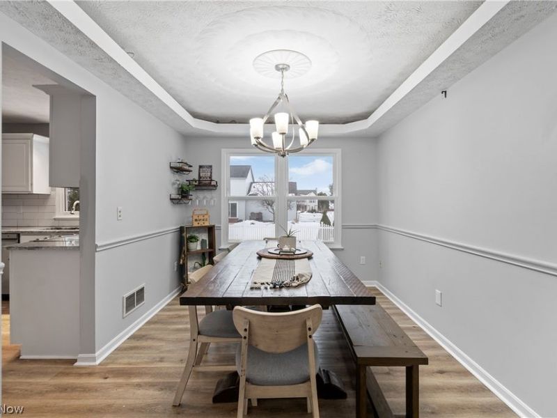 695 Hillcrest Drive, Wadsworth, OH 44281 Photo 12