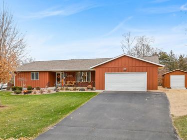1600 West Lane, La Crescent, MN 55947