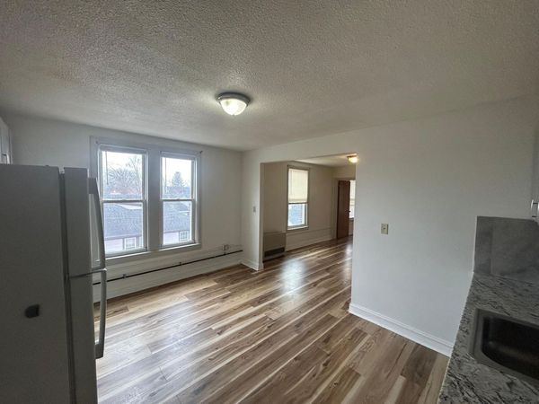 23 Elm Street, Unit #7 3rd floor, Nashua, NH 03060