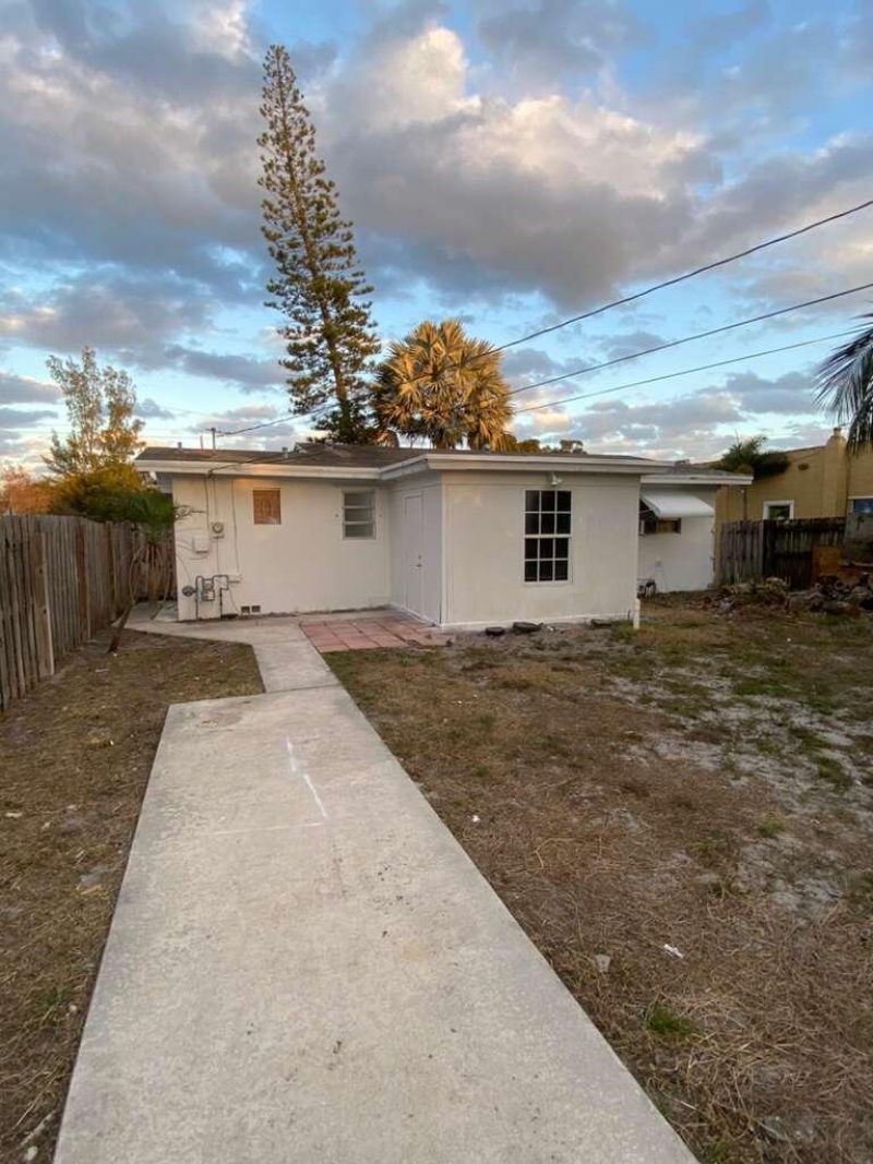 1103 S F Street, Lake Worth Beach, FL 33460 Photo