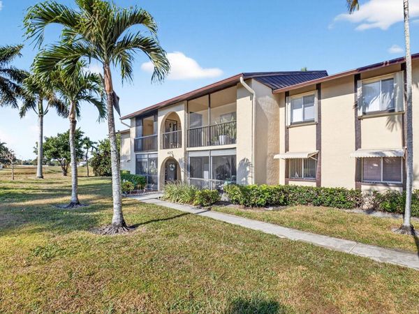 427 Pine Glen Ln, Unit C2, Greenacres, FL 33463