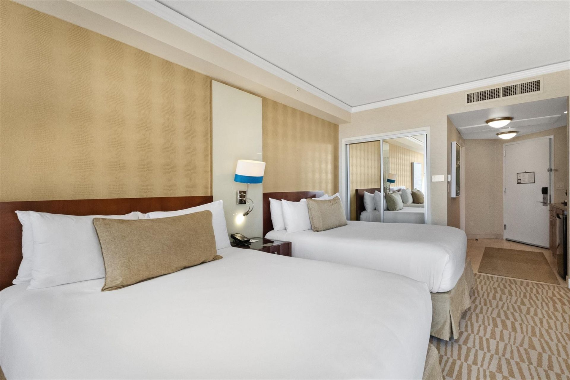 18001 Collins Avenue, Sunny Isles Beach, FL 33160 Photo