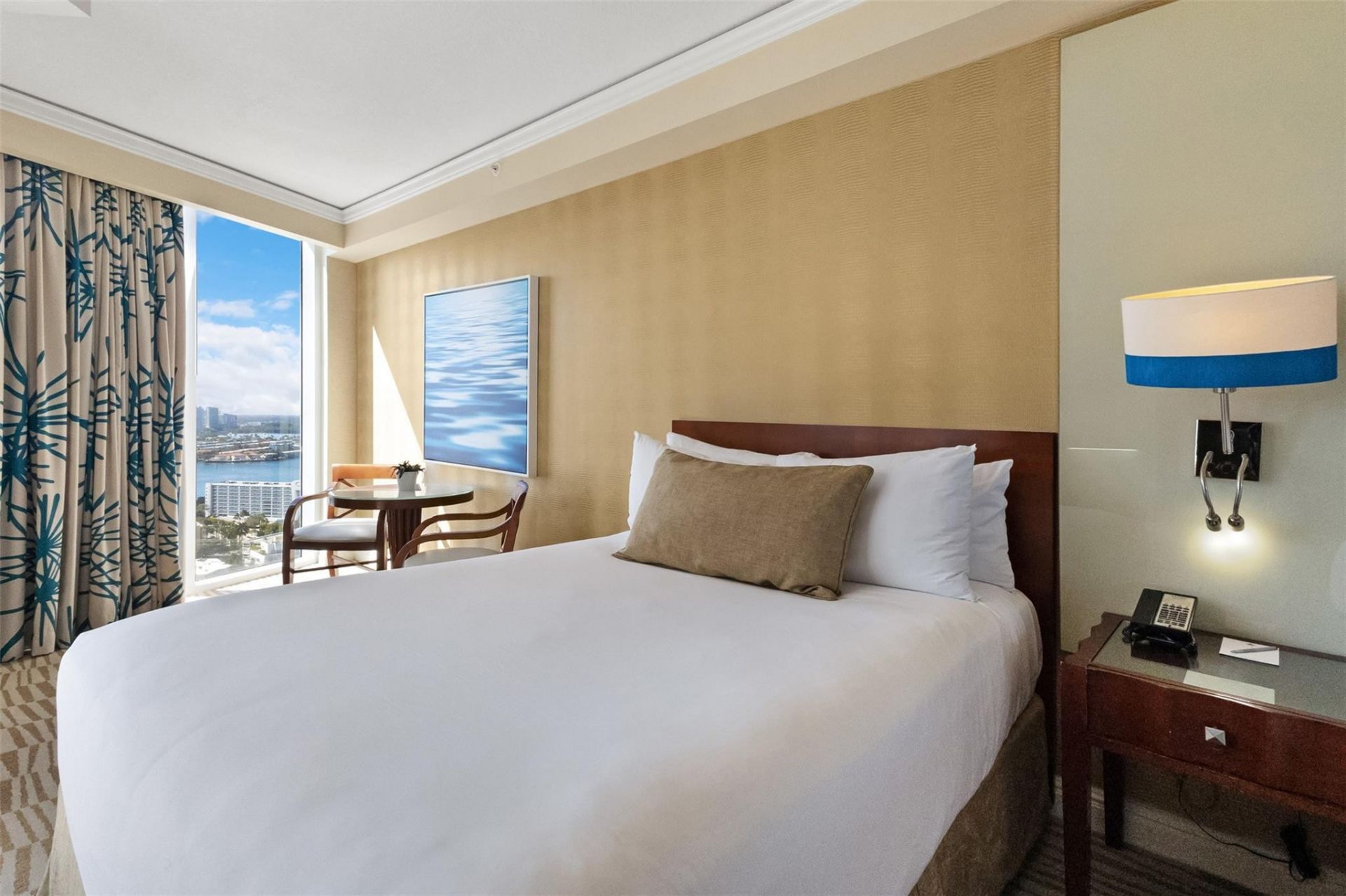 18001 Collins Avenue, Sunny Isles Beach, FL 33160 Photo