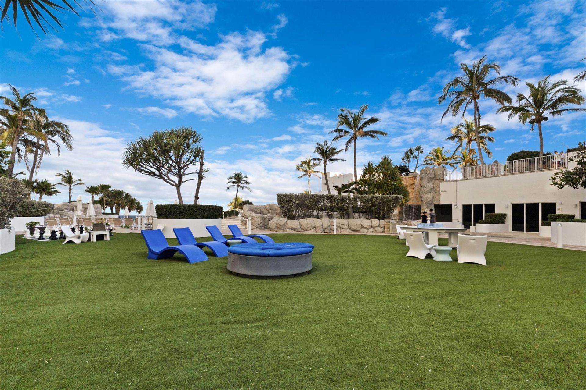 18001 Collins Avenue, Sunny Isles Beach, FL 33160 Photo