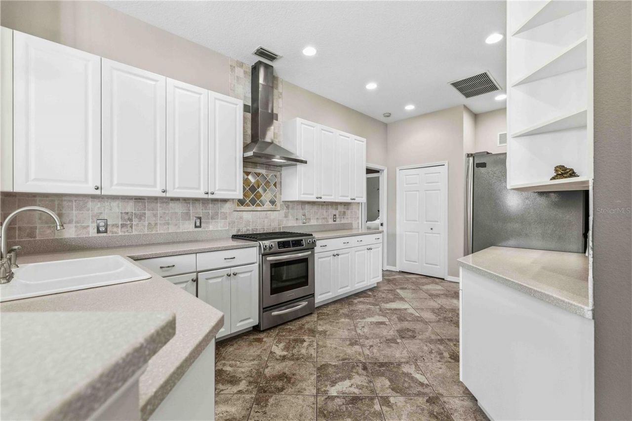 7714 Ashley Circle, Bradenton, FL 34201 Photo