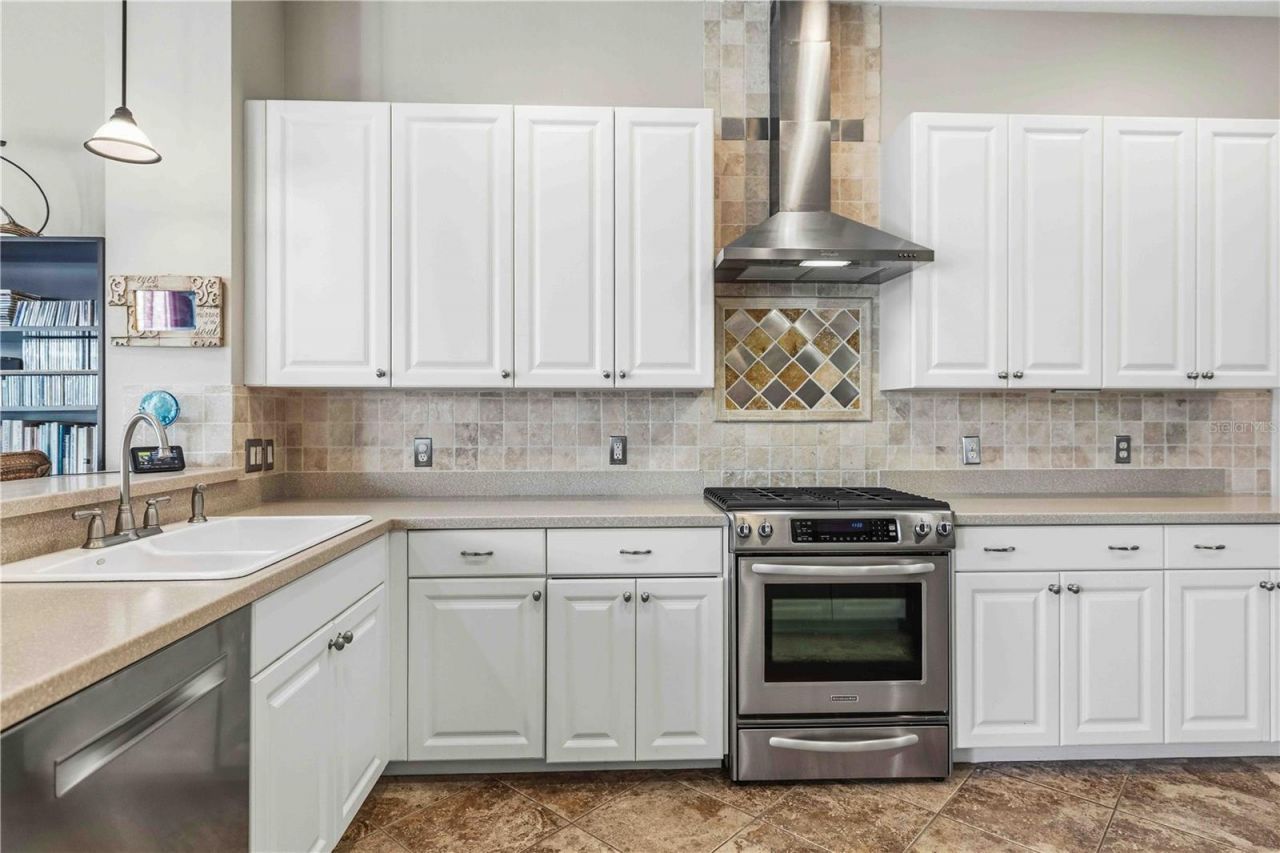 7714 Ashley Circle, Bradenton, FL 34201 Photo