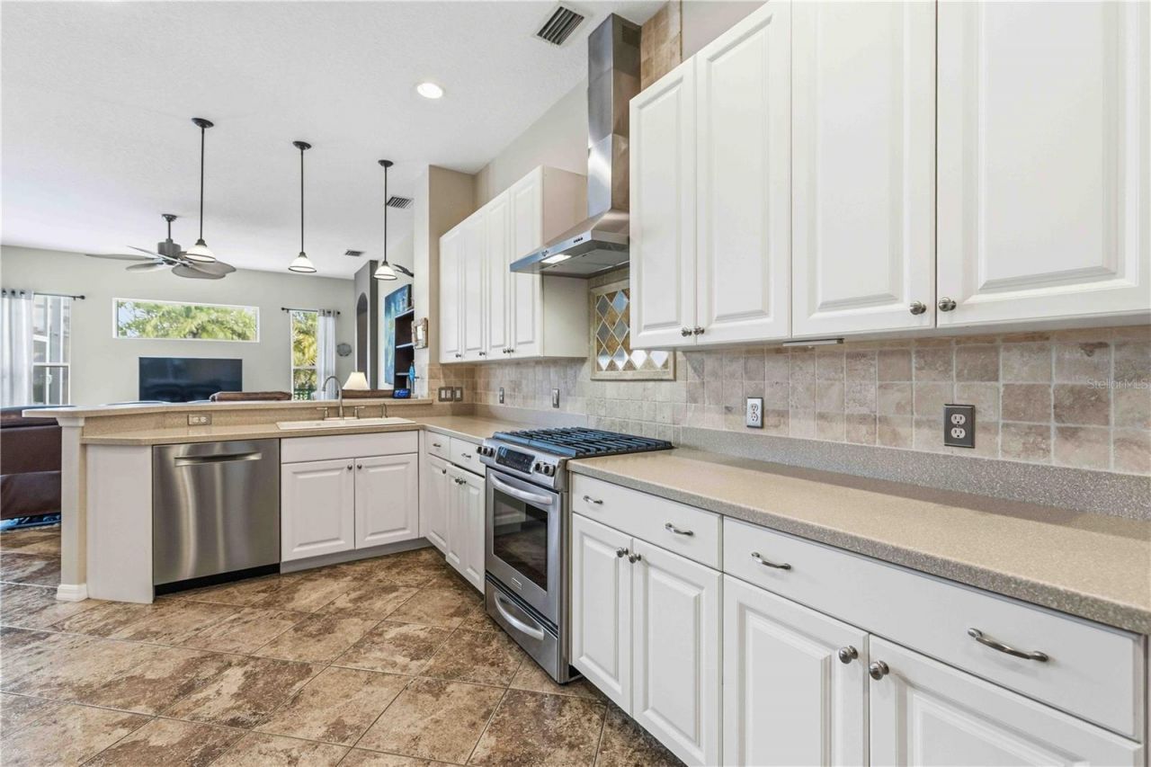 7714 Ashley Circle, Bradenton, FL 34201 Photo