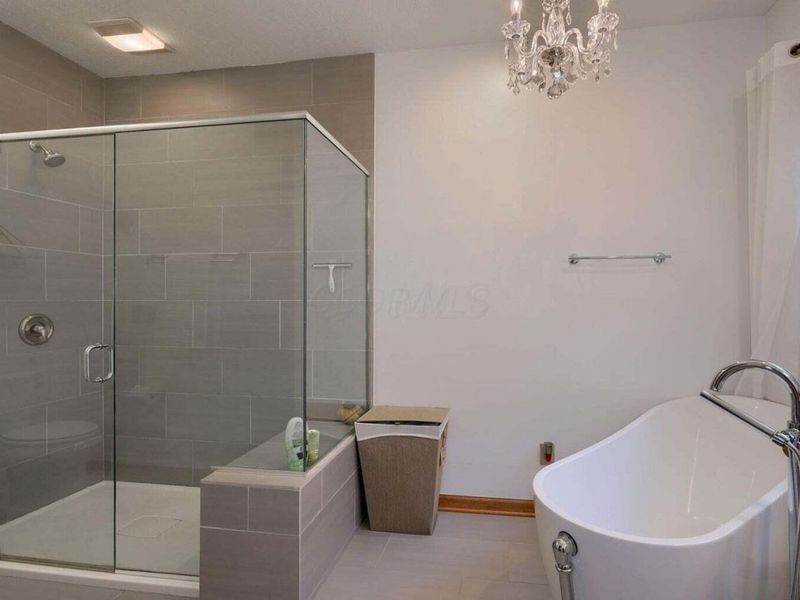 680 Covered Bridge Drive, Delaware, OH 43015 Photo 12