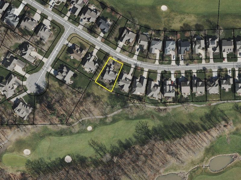 680 Covered Bridge Drive, Delaware, OH 43015 Photo 2