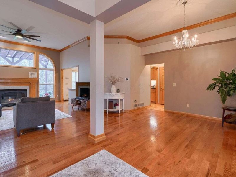 680 Covered Bridge Drive, Delaware, OH 43015 Photo 4