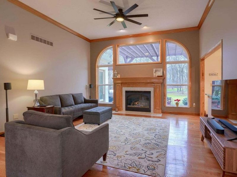 680 Covered Bridge Drive, Delaware, OH 43015 Photo 5