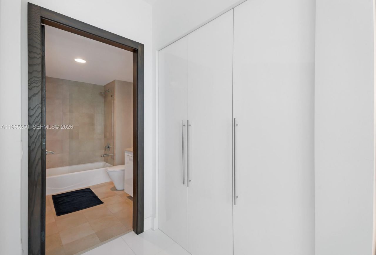 2711 S Ocean Dr, Unit 905, Hollywood, FL 33019 Photo