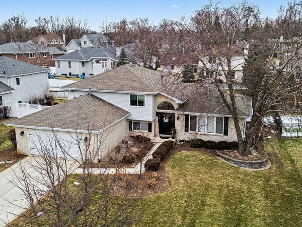 3211 Apache Drive, New Lenox, IL 60451