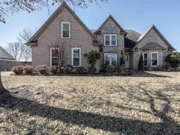 439 BOWLING BROOKE DR, Collierville, TN 38017