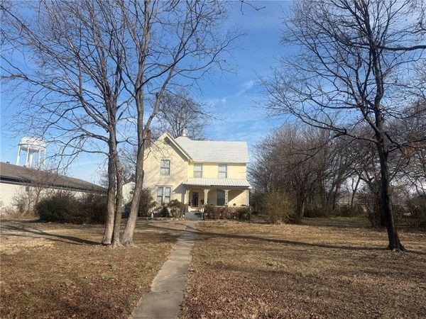 1455 E Main Street , Siloam Springs, AR 72761