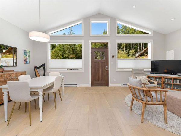 3822 TRAILHEAD Dr , Sooke, BC V9Z 1L1