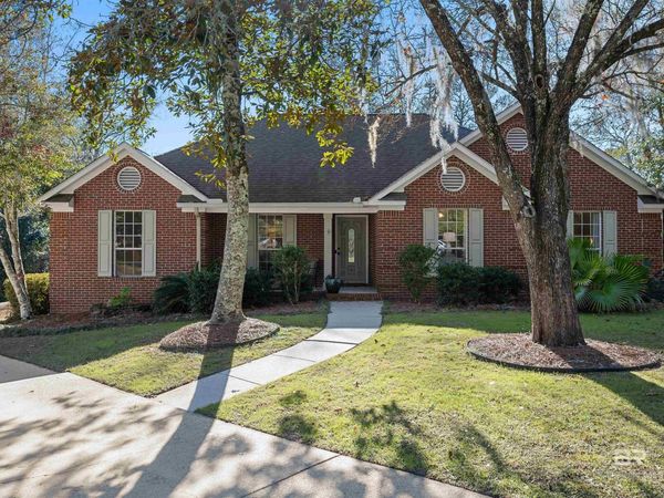 5 Lookout Street, Spanish Fort, AL 36527