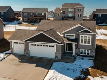 762 Towne Drive NE, Byron, MN 55920