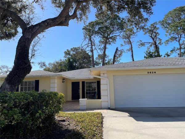 5624 PALM AIRE DRIVE, Unit V105, SARASOTA, FL 34243