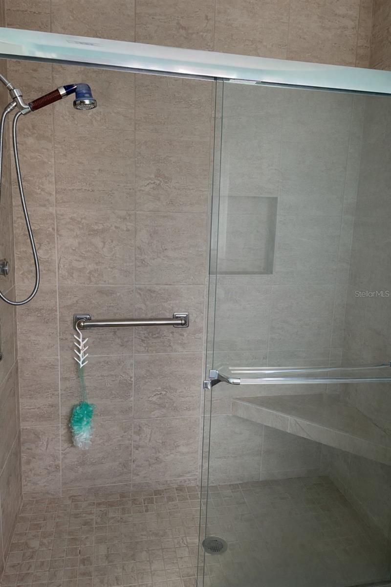 5624 Palm Aire Drive, Unit V105, Sarasota, FL 34243 Photo