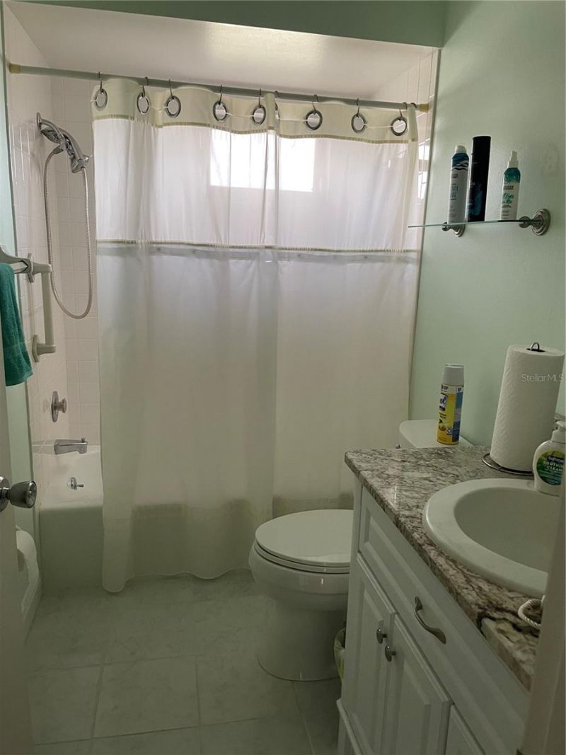 5624 Palm Aire Drive, Unit V105, Sarasota, FL 34243 Photo