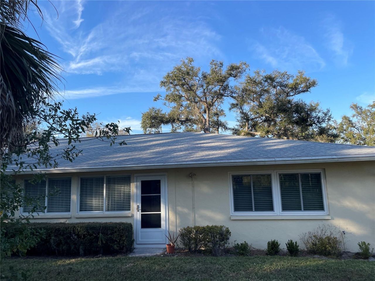 5624 Palm Aire Drive, Unit V105, Sarasota, FL 34243 Photo