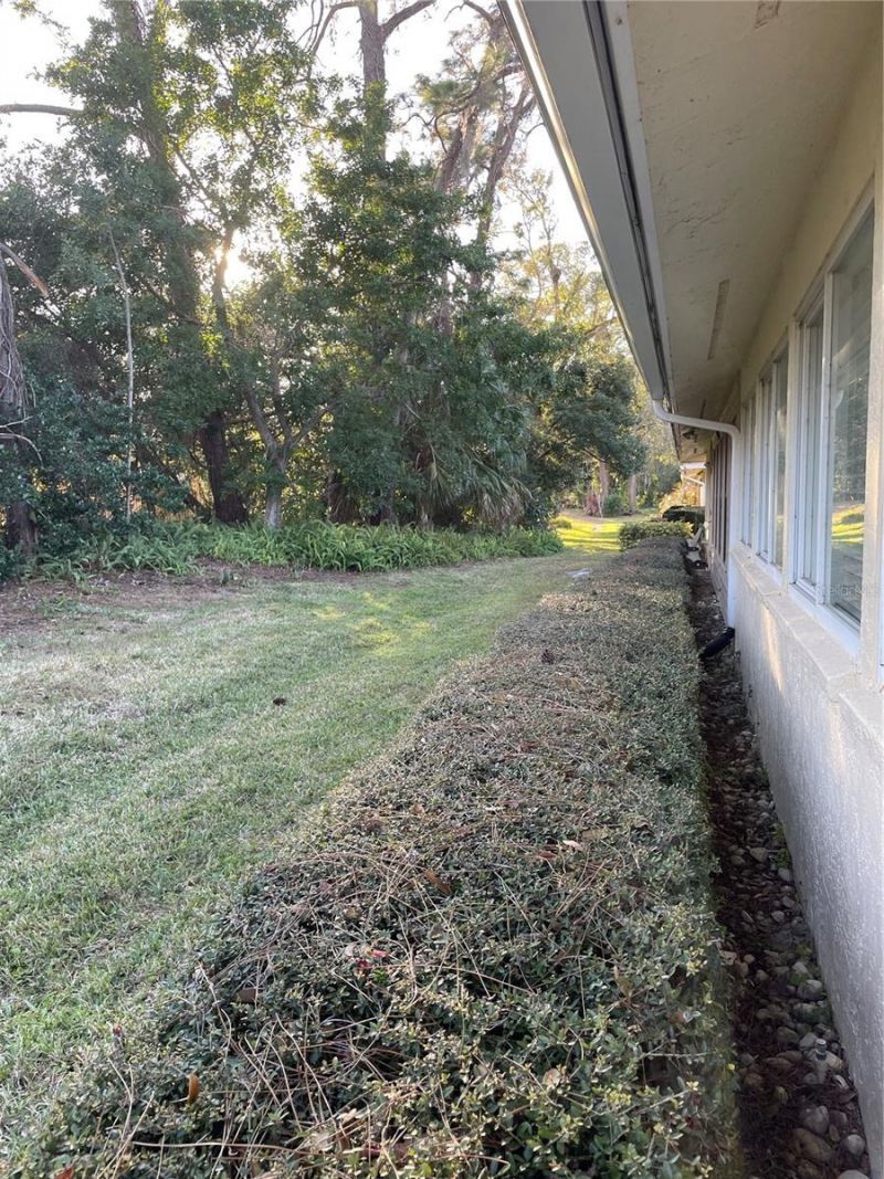 5624 Palm Aire Drive, Unit V105, Sarasota, FL 34243 Photo