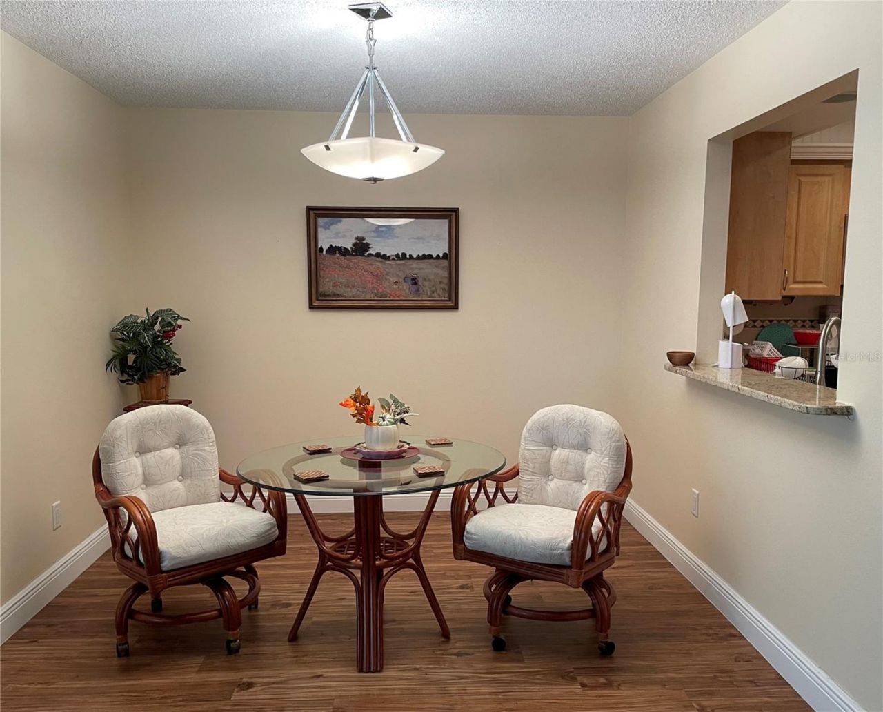 5624 Palm Aire Drive, Unit V105, Sarasota, FL 34243 Photo