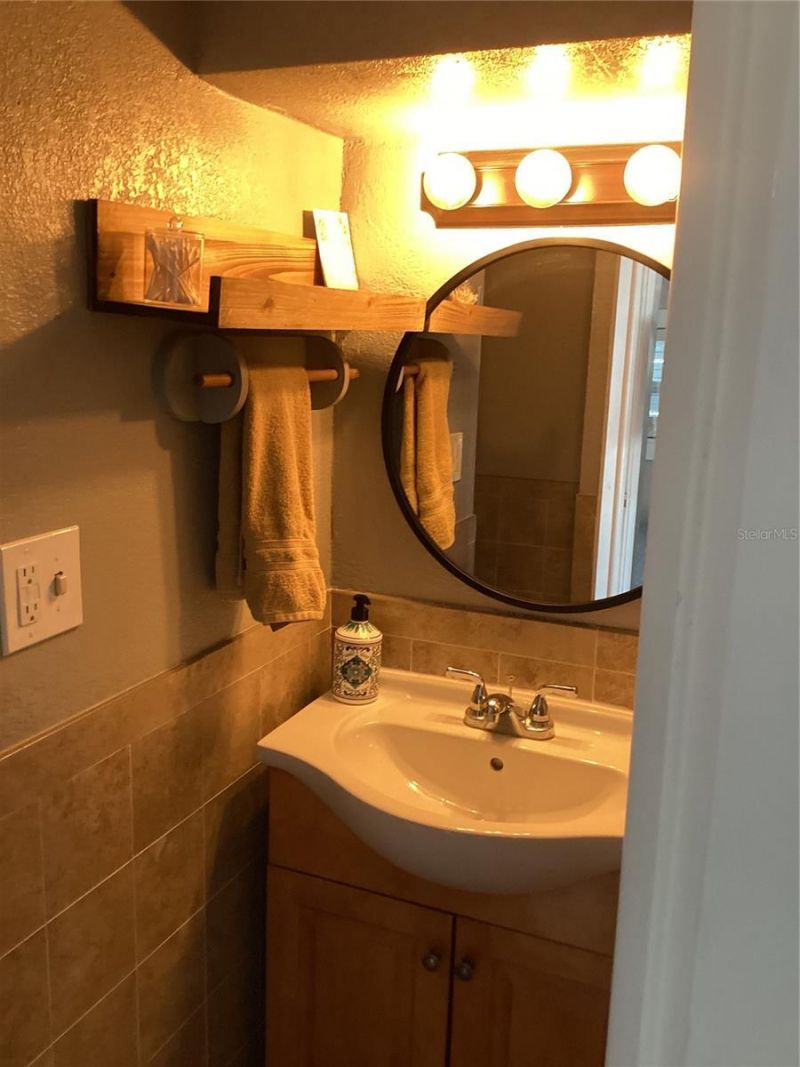 401 Pennsylvania Avenue, Crystal Beach, FL 34681 Photo