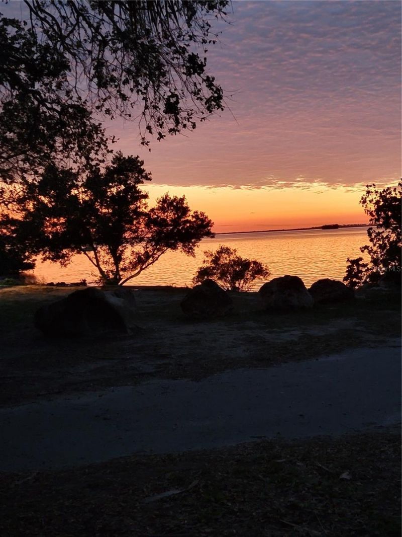 401 Pennsylvania Avenue, Crystal Beach, FL 34681 Photo