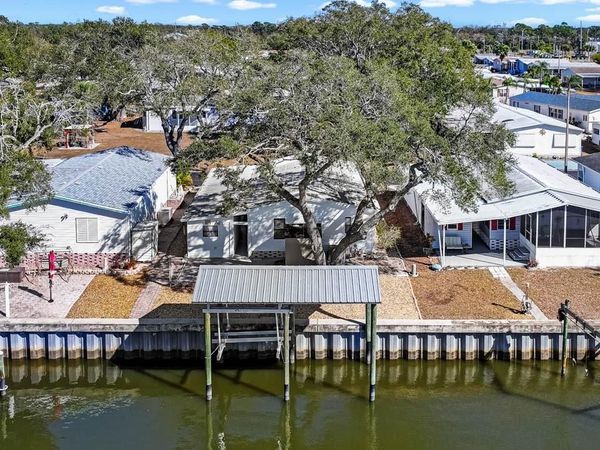 108 N SAINT GEORGE CIRCLE, APOLLO BEACH, FL 33572