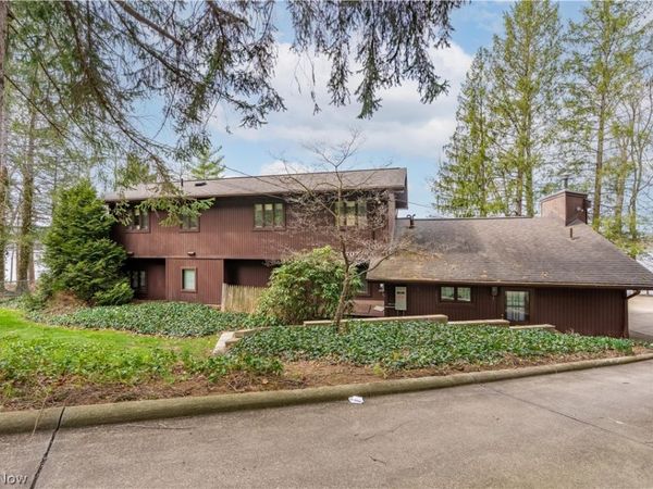 9707 Lakewood Drive NE, Mineral City, OH 44656