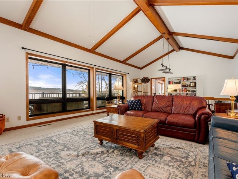 9707 Lakewood Drive NE, Mineral City, OH 44656 Photo 5